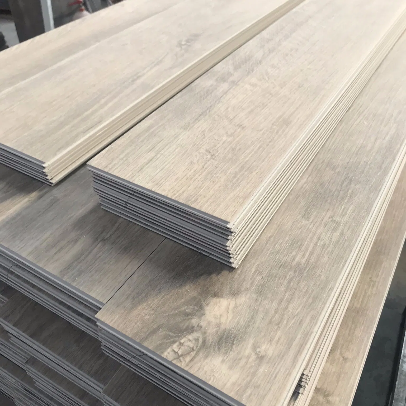 Wooden Waterproof Fireproof Spc Click Vinyl Plank Flooring