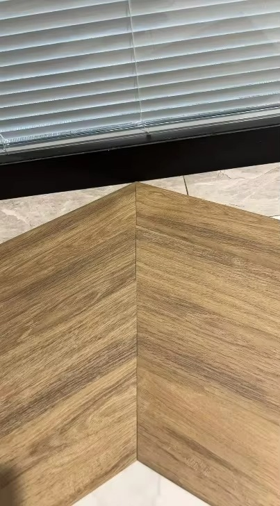 Durable Floor Laminate 12mm Class 33 Hot Selling Vinyl Laminate Flooring