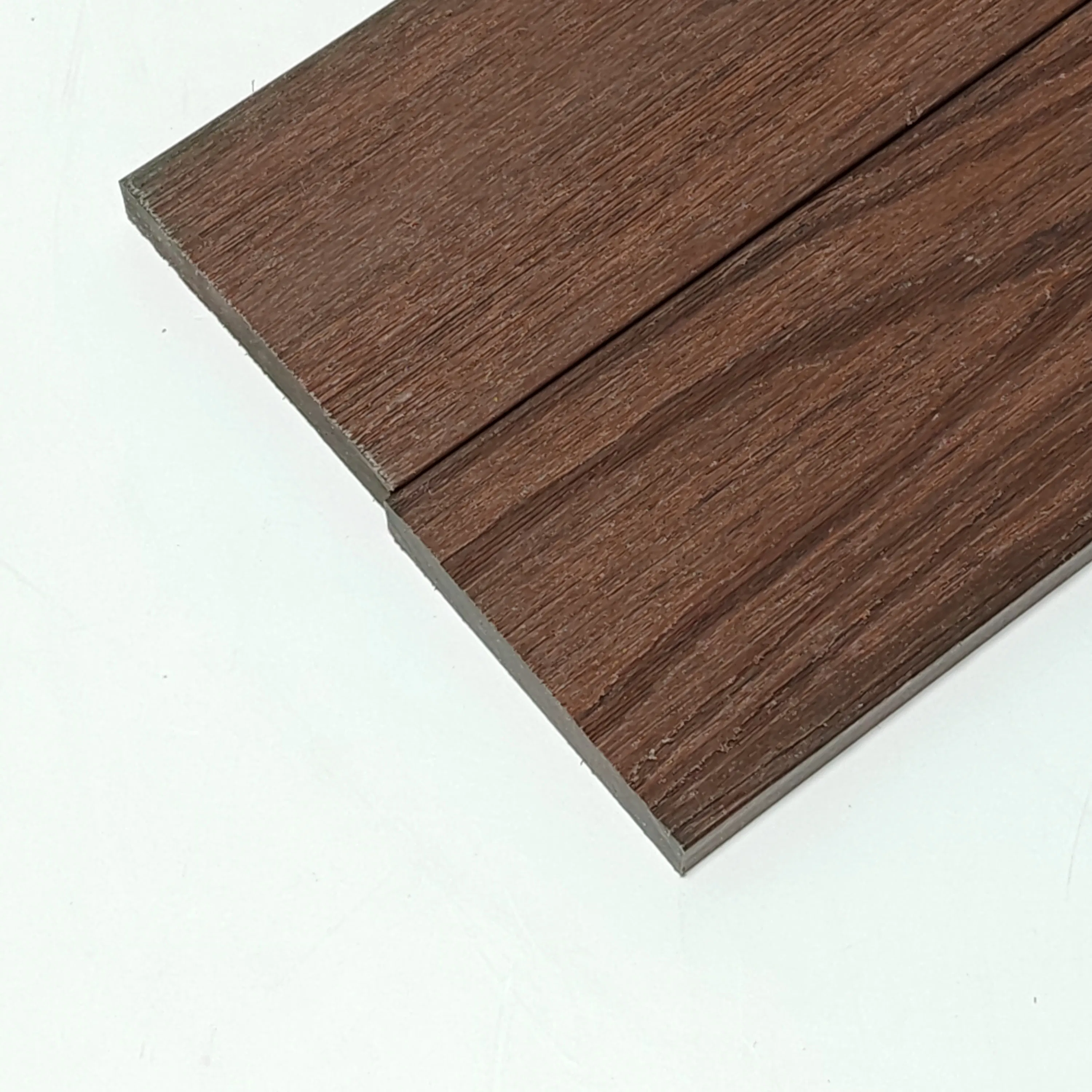 Durable Co-Extruded WPC Decking Tiles for Outdoor Entertainment Areas