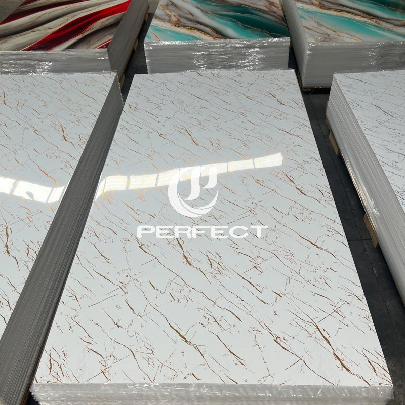 White High-Quality 1220*2440 mm Waterproof, Moisture-Proof, Scratch-Resistant, Easy-to-Clean UV/PVC Marble Sheet, Suitable for Bathroom Use.