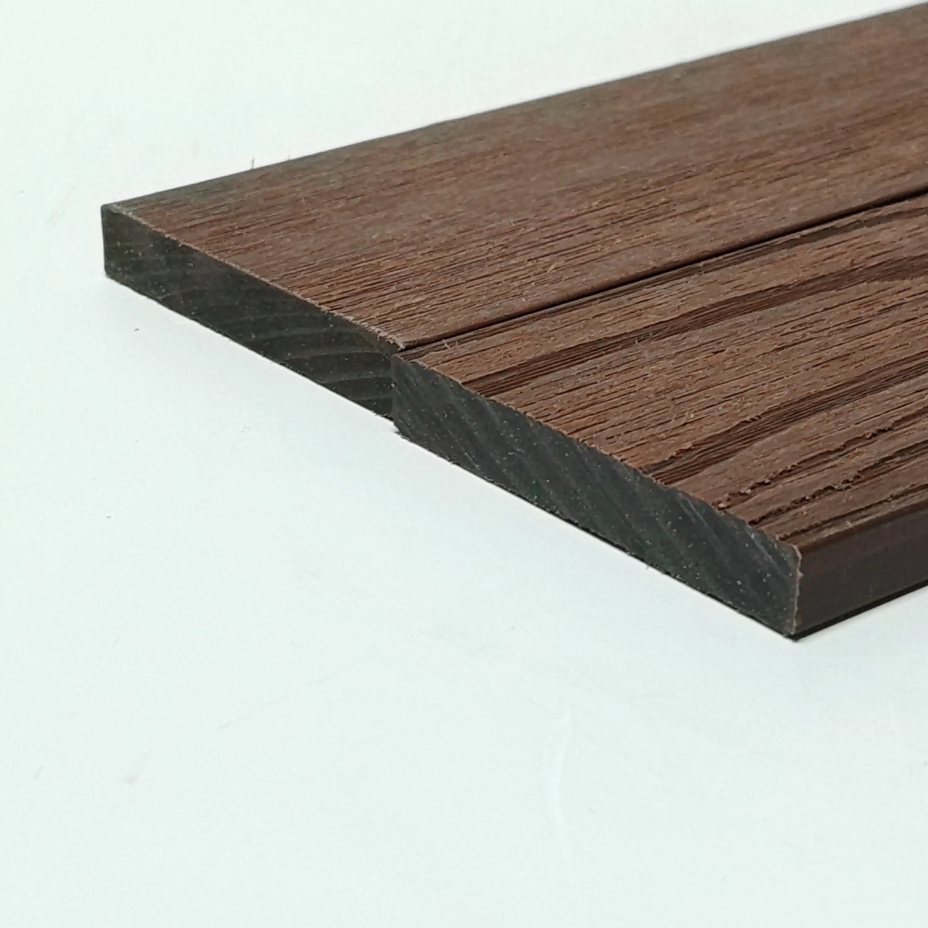 Durable Co-Extruded WPC Decking Tiles for Outdoor Entertainment Areas