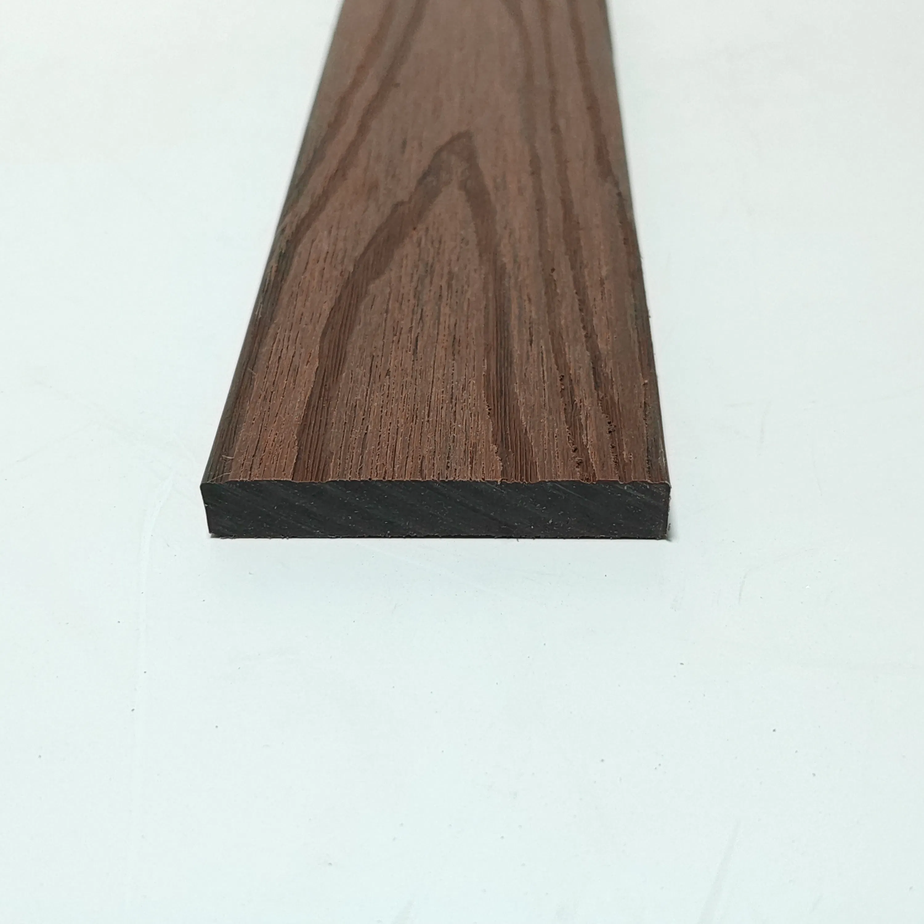 Durable Co-Extruded WPC Decking Tiles for Outdoor Entertainment Areas