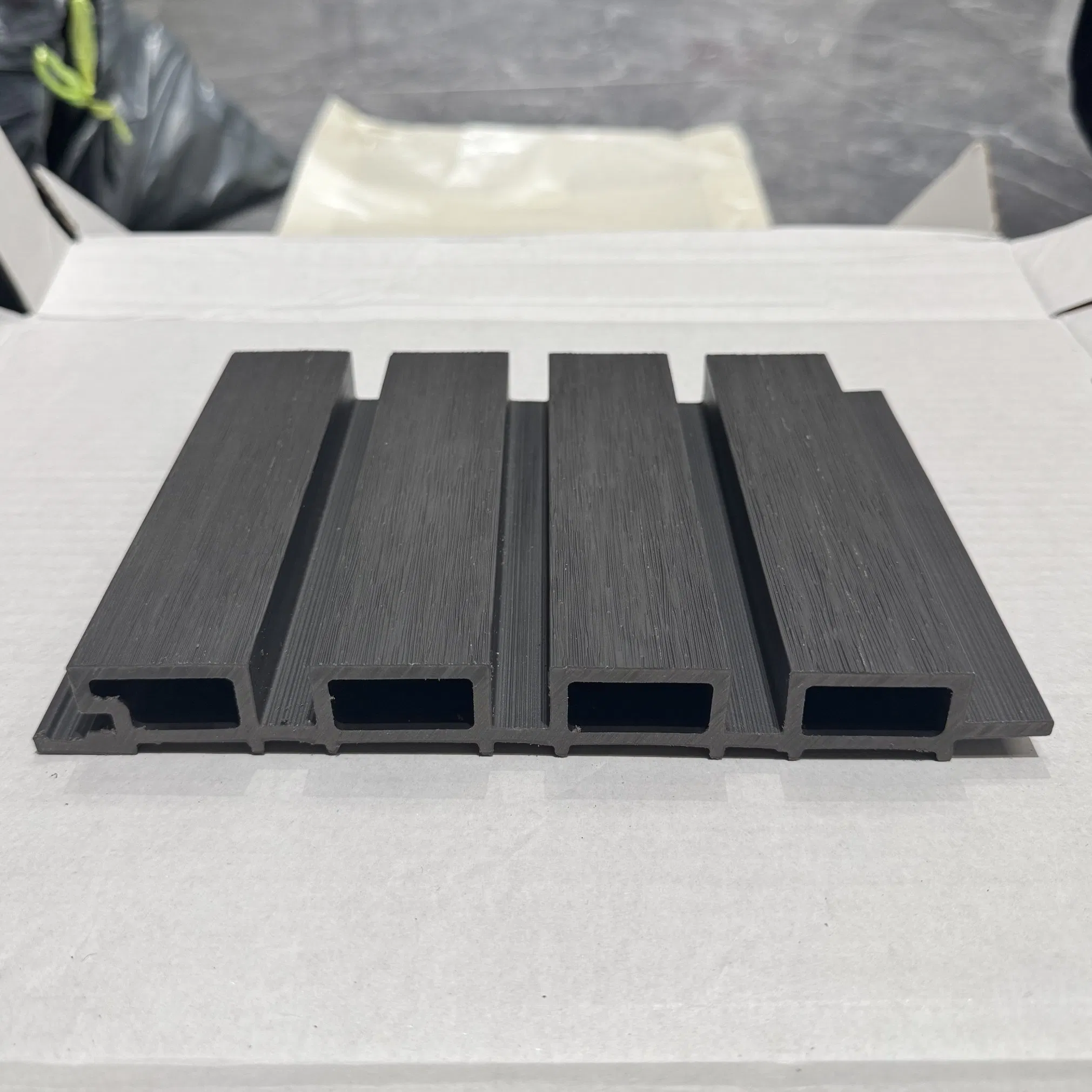 Factory Free Samples Outdoor WPC Co-Extrusion Wall Cladding Waterproof Anti-UV Weather-Resistant Wood Plastic Composite Wall Panel