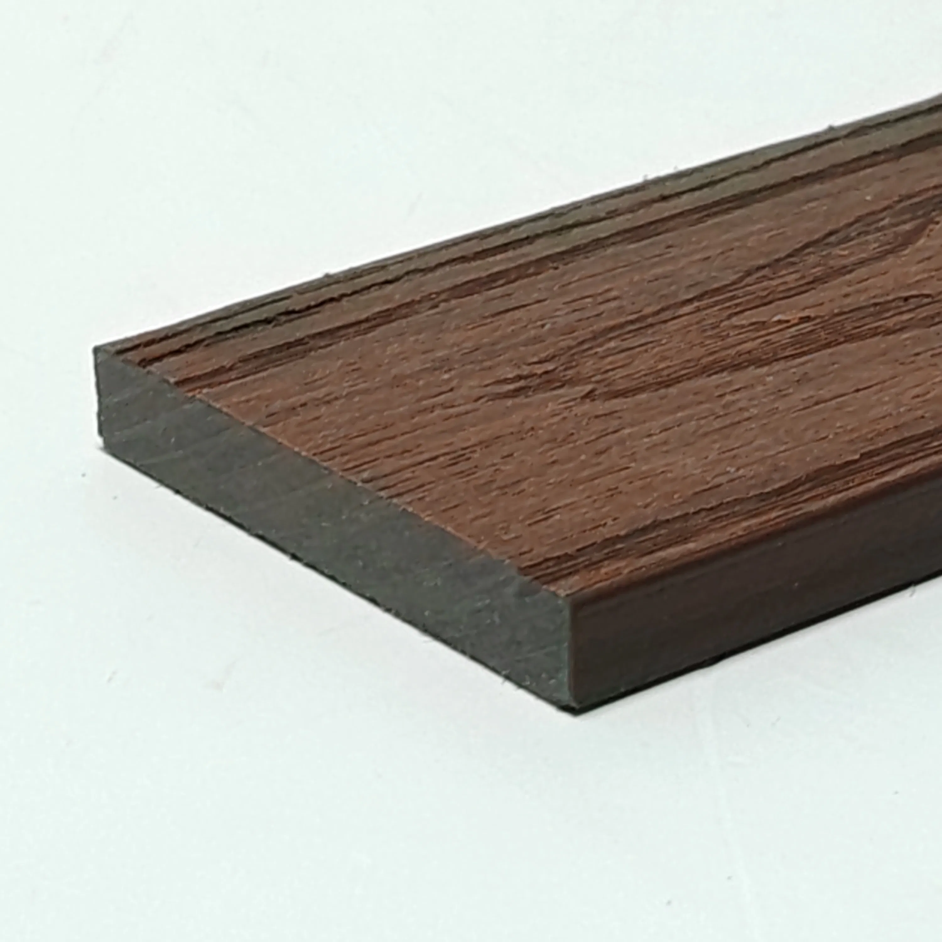 Durable Co-Extruded WPC Decking Tiles for Outdoor Entertainment Areas