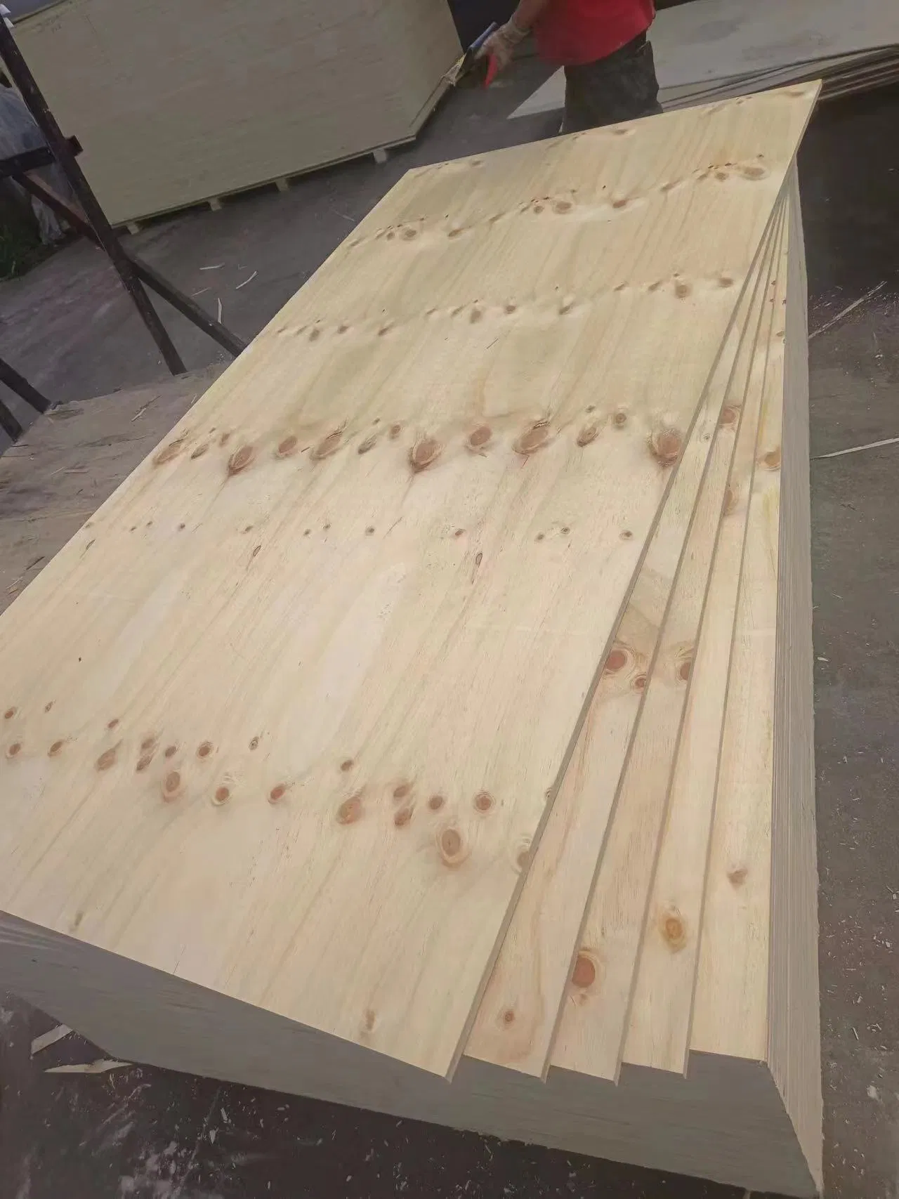 Structural Hardwood Pine Plywood 1220X2440X18mm CDX Shuttering Plywood