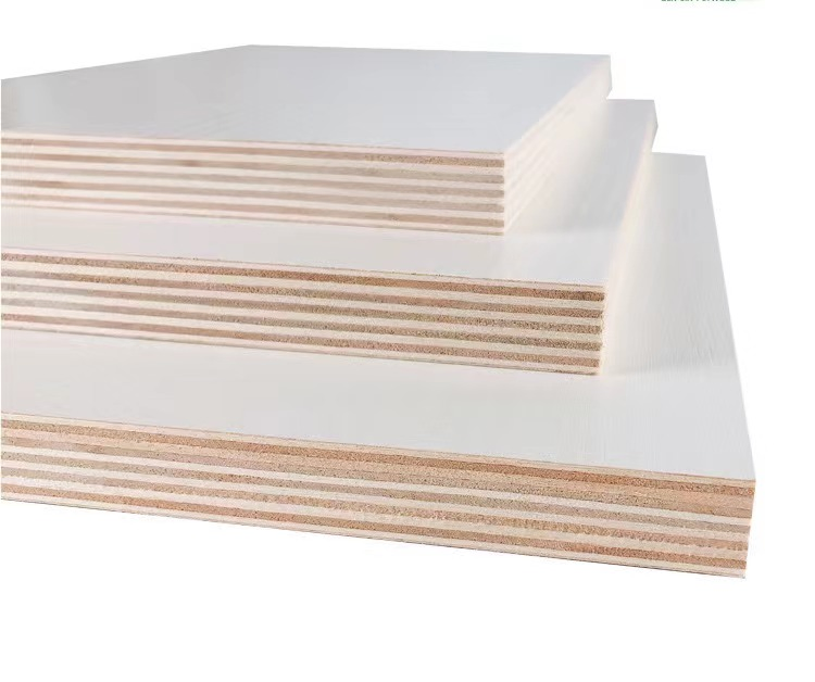 E0 Glue Furniture Grade Poplar/Eucalyptus Core Melamine Laminated Plywood