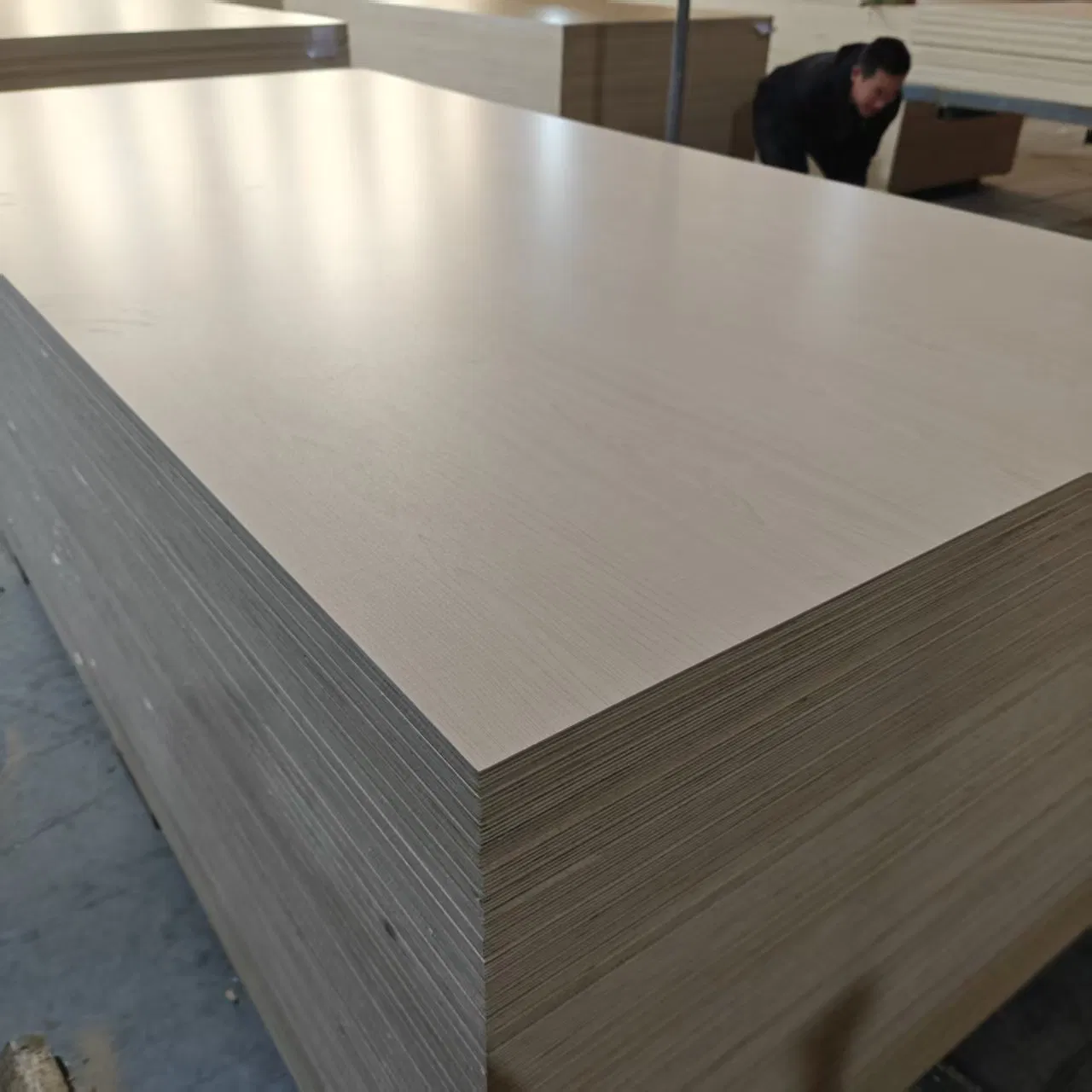 Hot Sale Durable Home Furniture 18mm Decorative Faced Beech Veneered Melamine Plywood