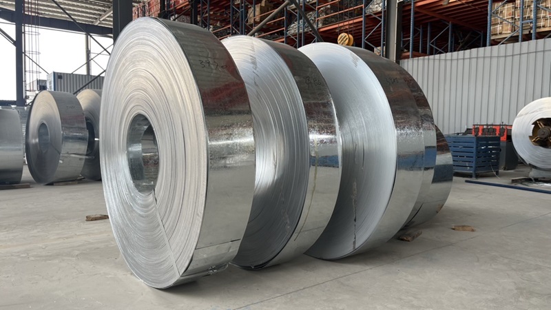 Raw material inspection at Regit Decor quality control