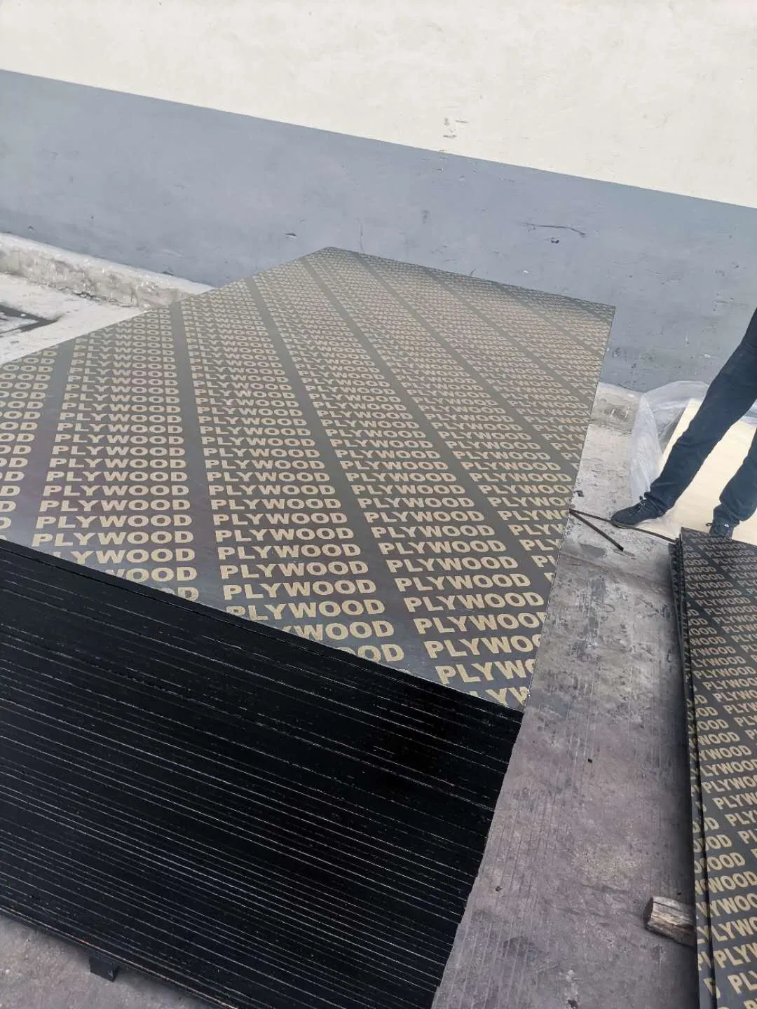 18mm Shuttering Formwork Phenolic Board Film Faced Plywood for Construction