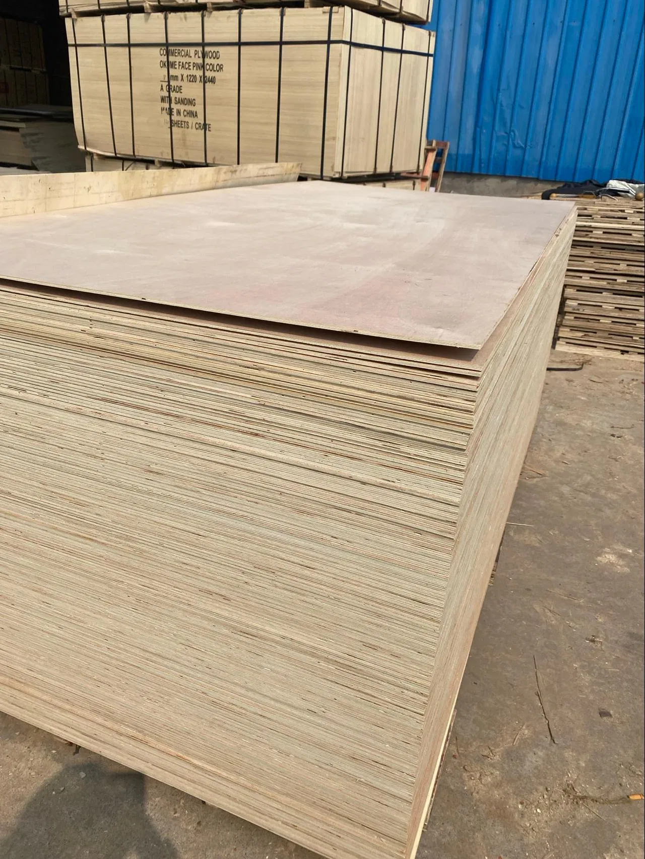 1220*2440*18mm Okoume Bintangor Veneer Commercial Plywood for Furniture