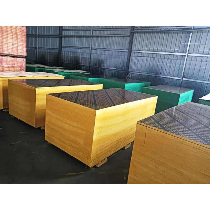 Wholesale 4'x8' 18mm Black Poplar Pine Birch Core Marine Film Faced Plywood Sheet Price Concrete Shuttering Construction Wood Panel Formwork Board