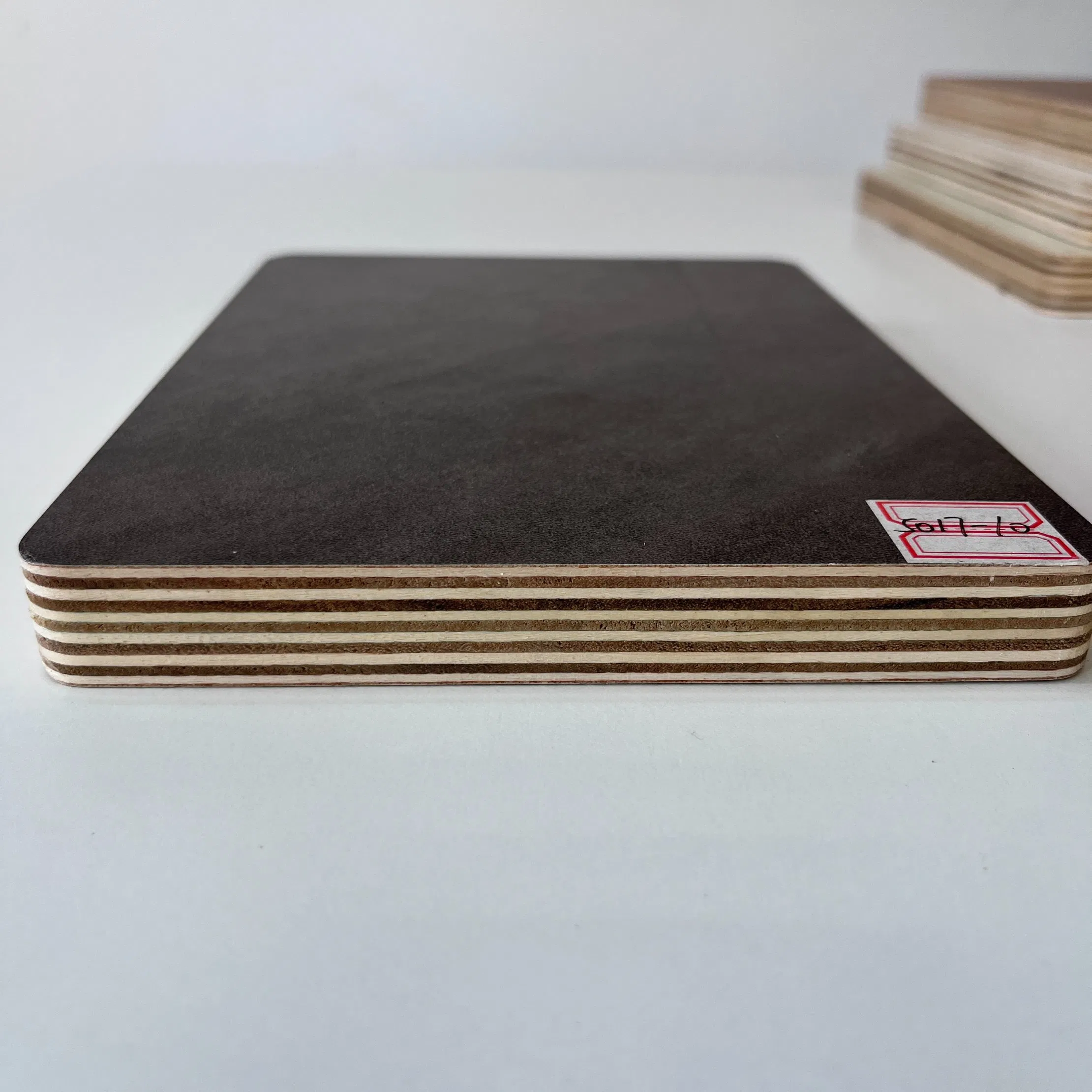 China Manufacturer Fire-Retardant Melamine Board Plywood for Public Space Furniture