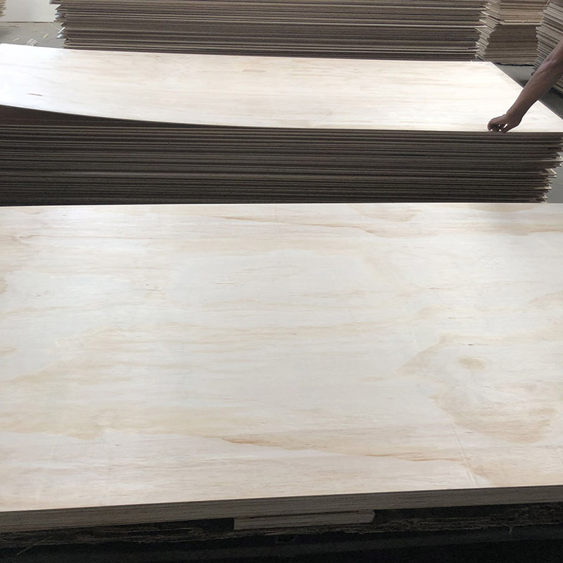 High Quality 18mm 3/4 Pine Plywood Sheet for Roofing Structural &amp; Outdoor Wall Exterior