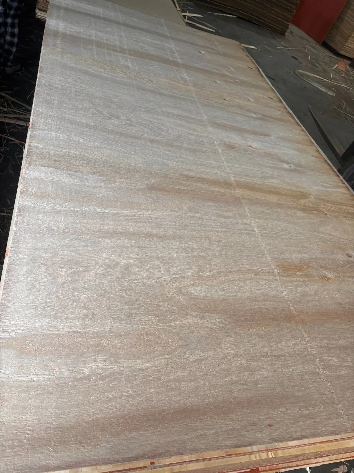 Linyi 2.5mm, 3mm, 4mm, 5m Plywood Flexible Curved Poplar Core Commercial Plywood