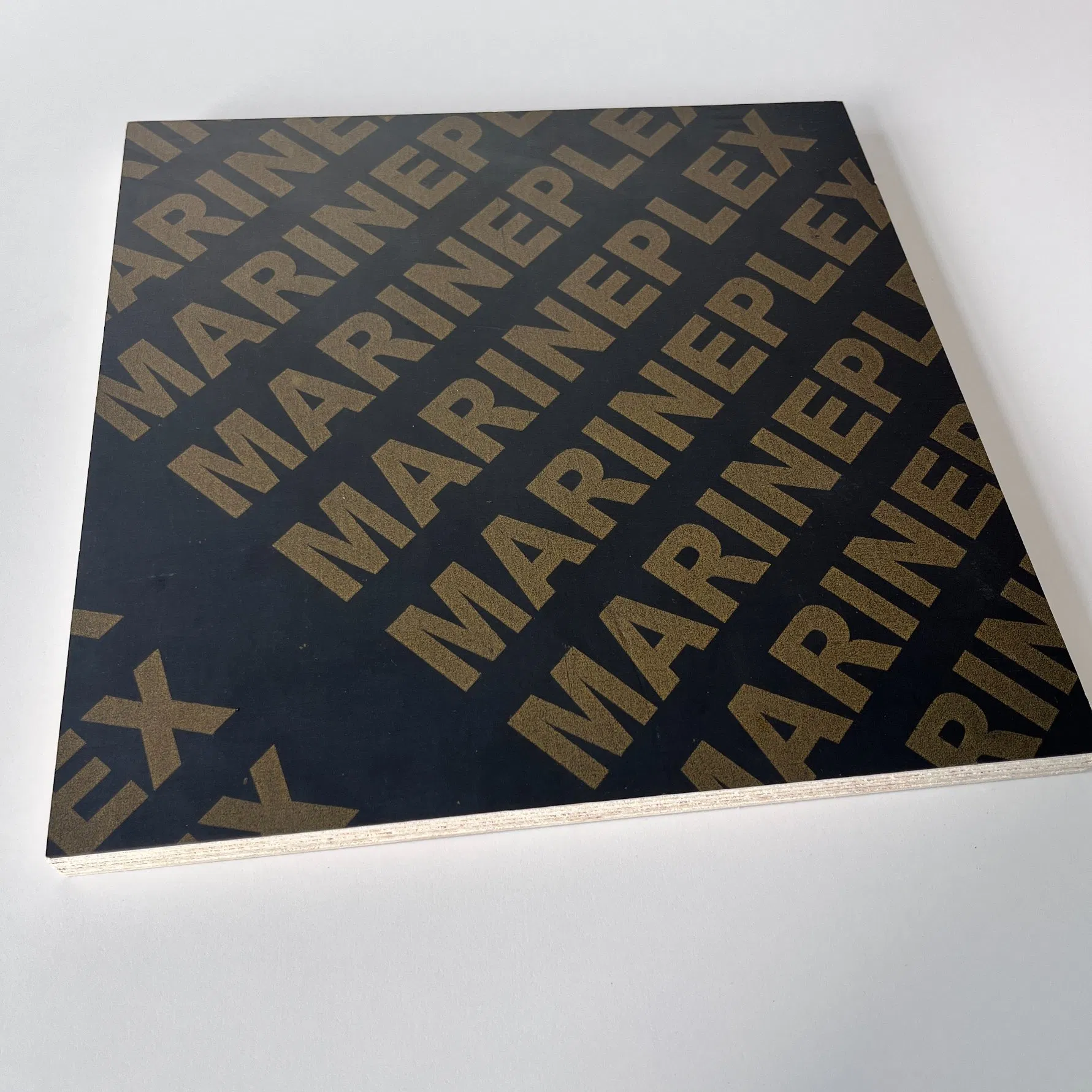 Fire Retardant 18mm Green Certified Film Faced Plywood for Public Space Decoration