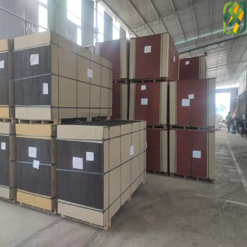 Poplar Core Black Film Faced Plywood for Packaging &amp; Construction