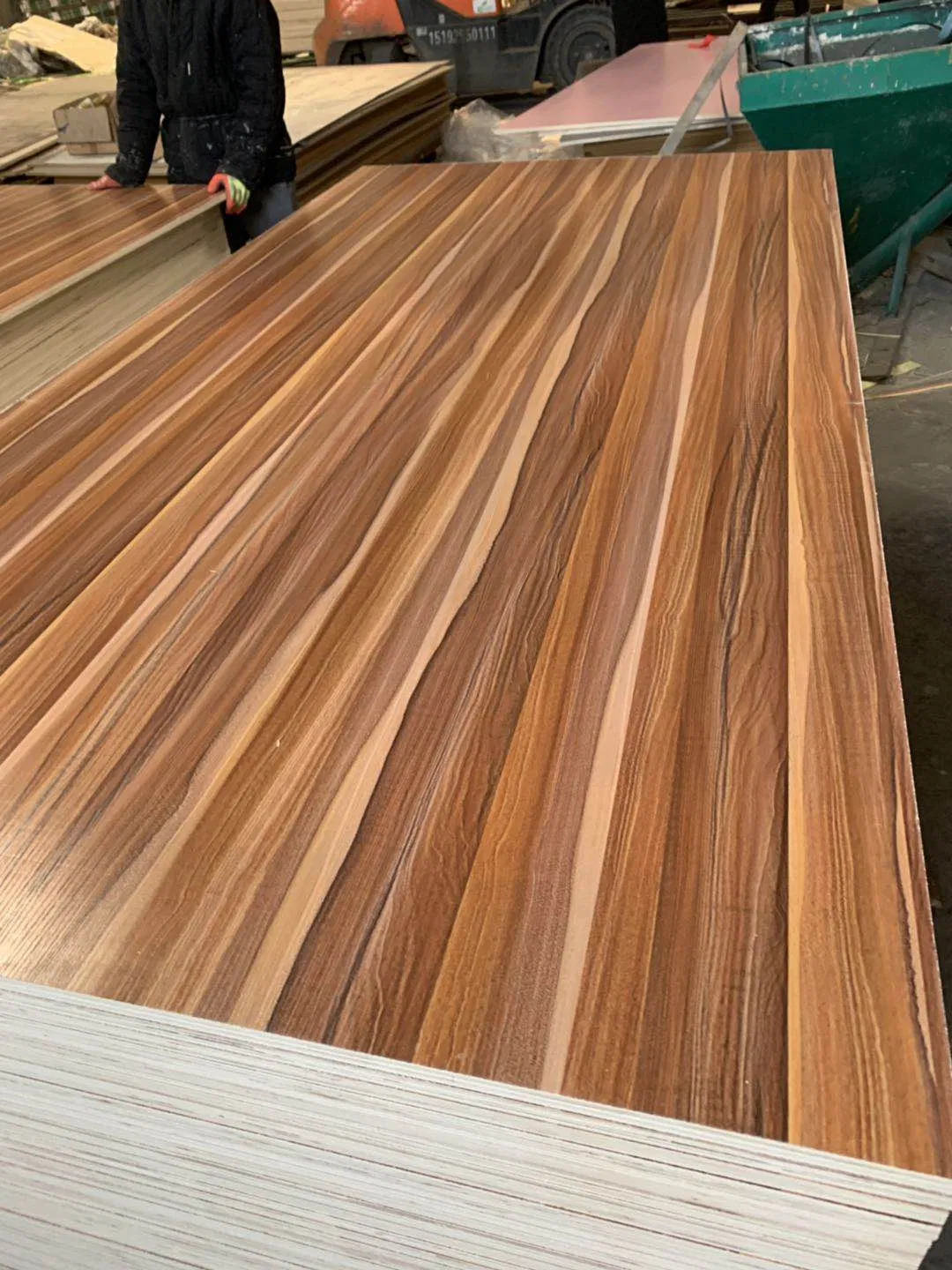 Furniture Grade Melamine Plywood for Home Furniture and Building Material