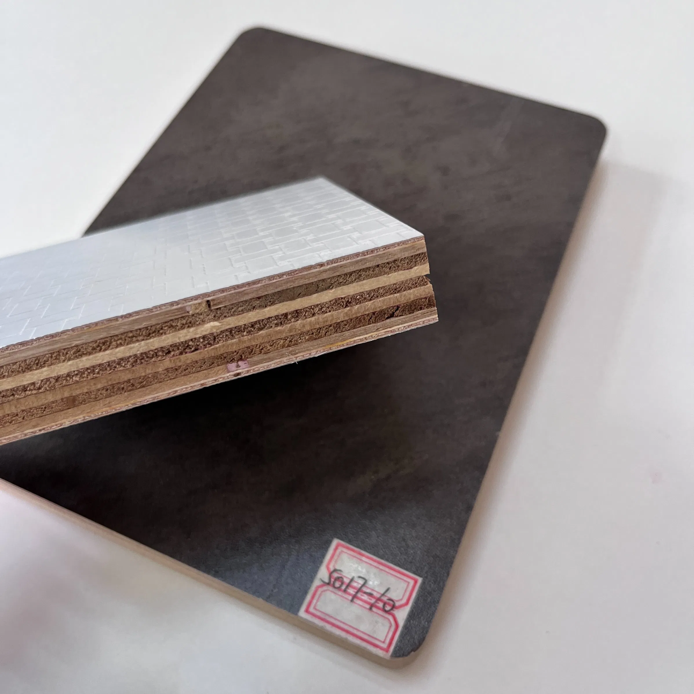 China Manufacturer Fire-Retardant Melamine Board Plywood for Public Space Furniture