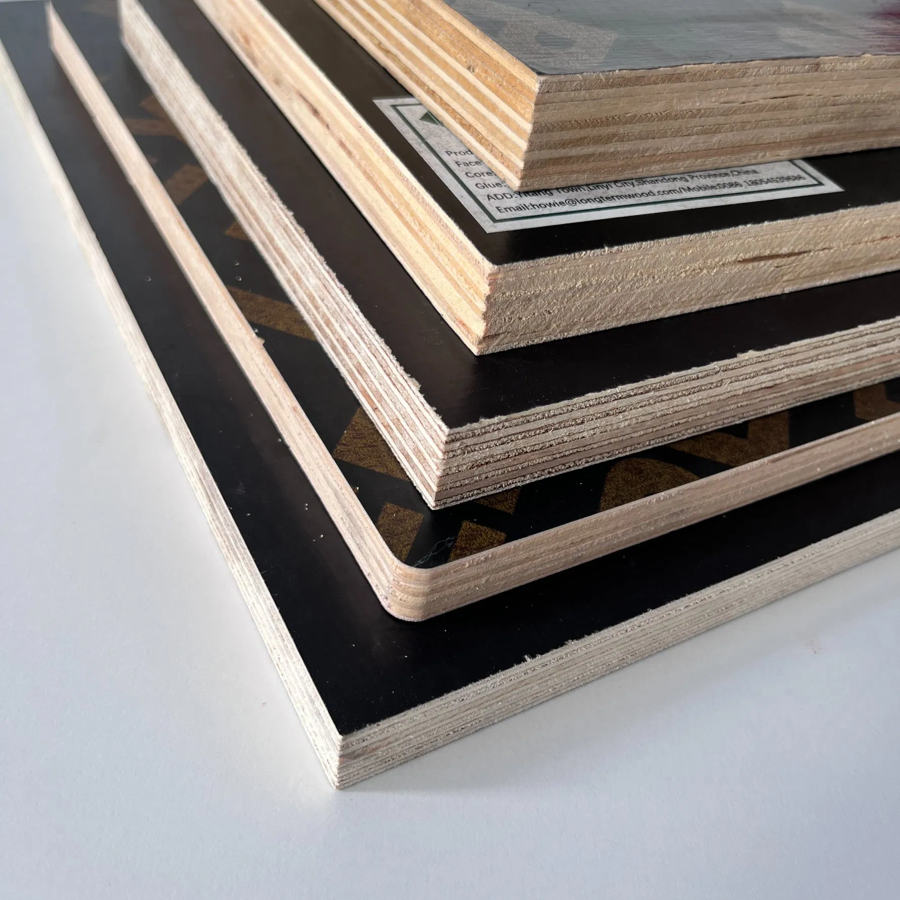 Fire Retardant 18mm Green Certified Film Faced Plywood for Public Space Decoration