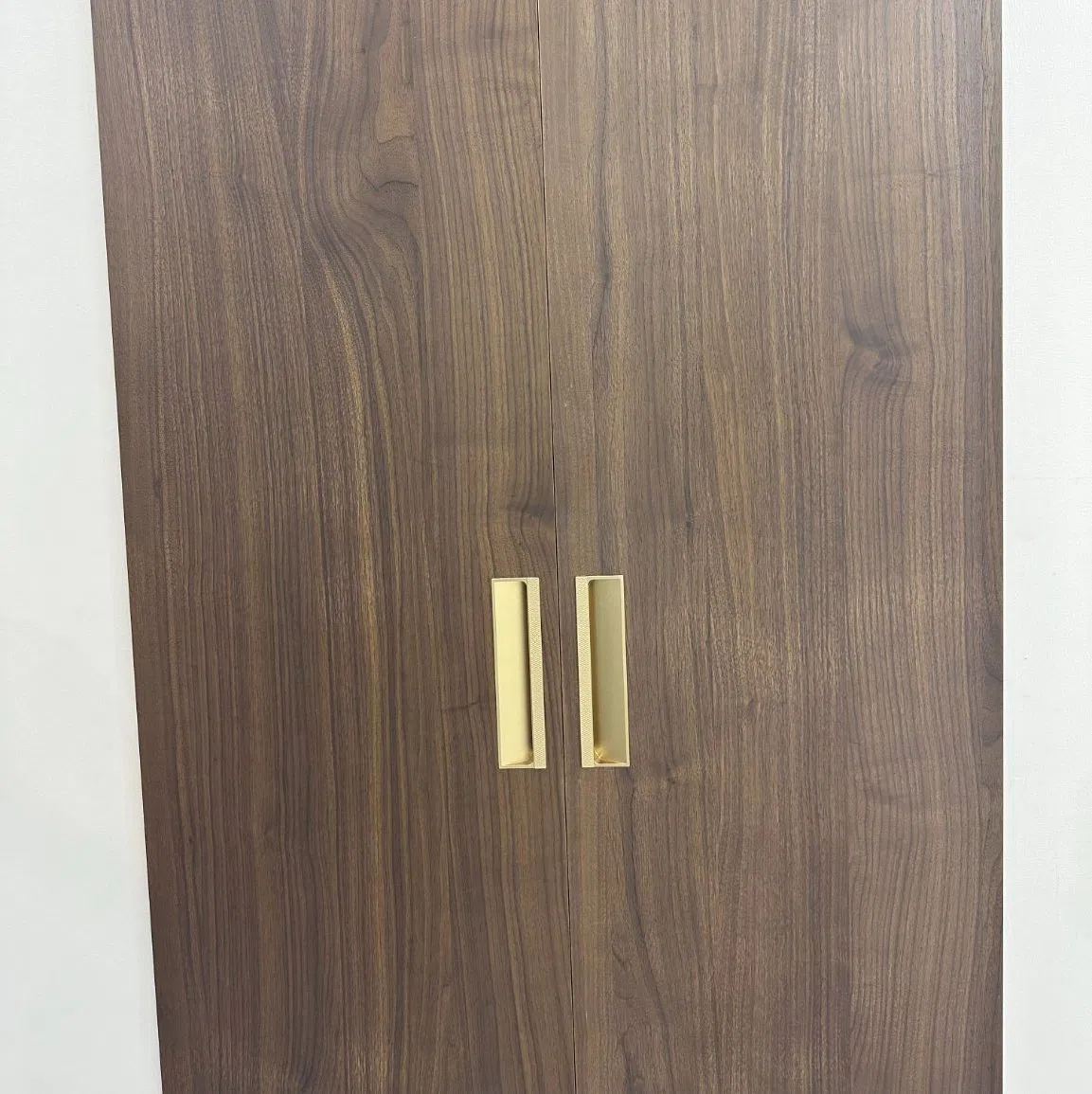Black Walnut Veneered Fancy MDF Decorative Plywood for Cabinet