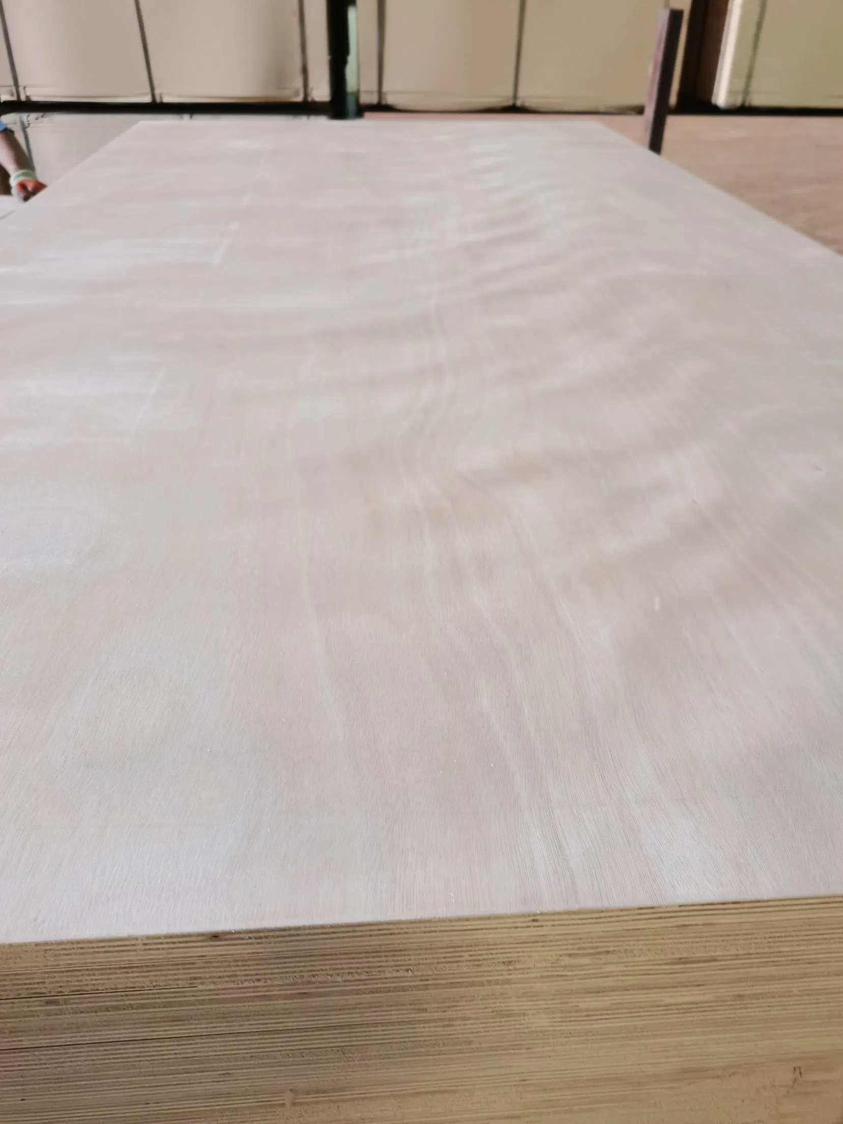 Factory 9mm/18mm/25mm Furniture Grade Poplar-Core Laminated Wood Timber Bintangor/Birch/Sapele/Okoume Veneer Commercial Plywood Board
