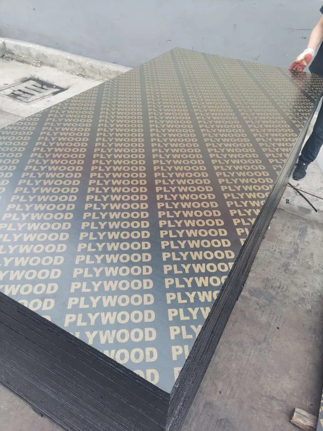 18mm Shuttering Formwork Phenolic Board Film Faced Plywood for Construction