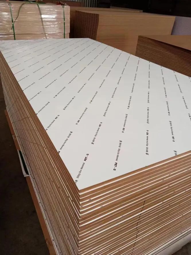 PET Laminated Plywood 4