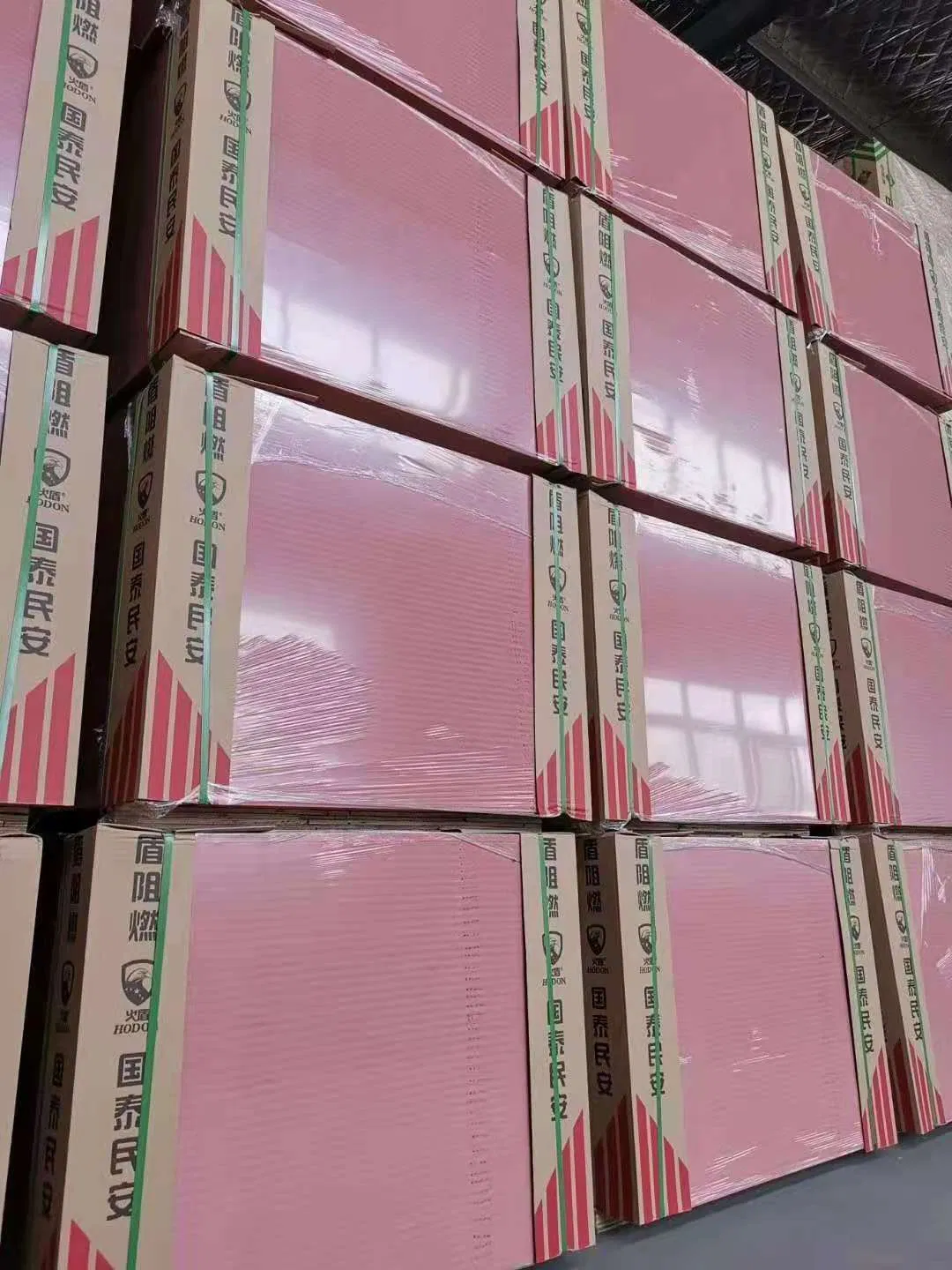 4*8*18mm Red Color Fire Rated MDF for Kitchens Furniture