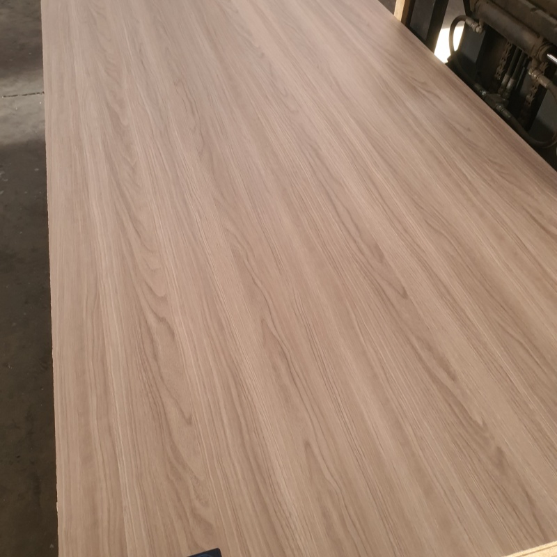 China Factory/Manufacturer Price 15mm 16mm 18mm E0 Grade Birch Core Decorative Laminated MDF/Melamine Board for Faced Wood Particle Chipboard