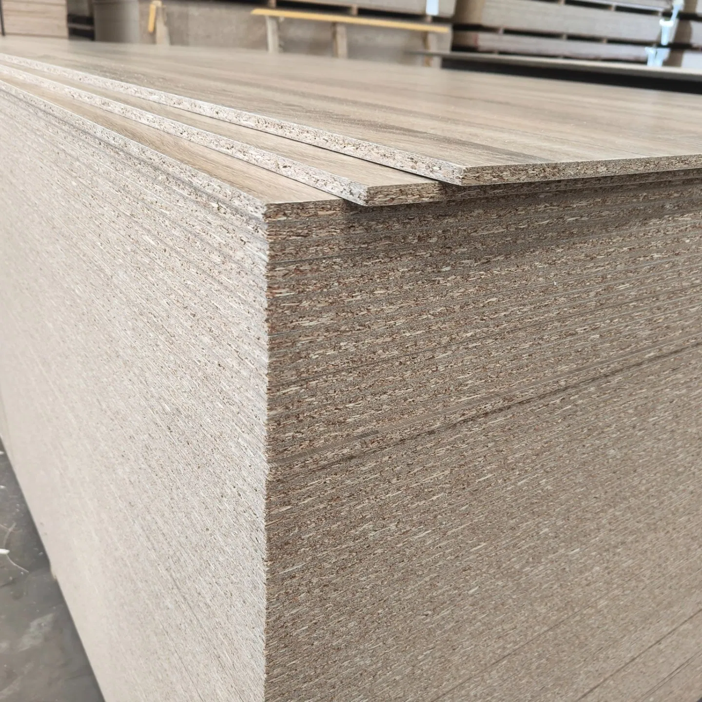 E1 Grade Melamine Chipboard Particle Board with Robson Oak Melamine Faced