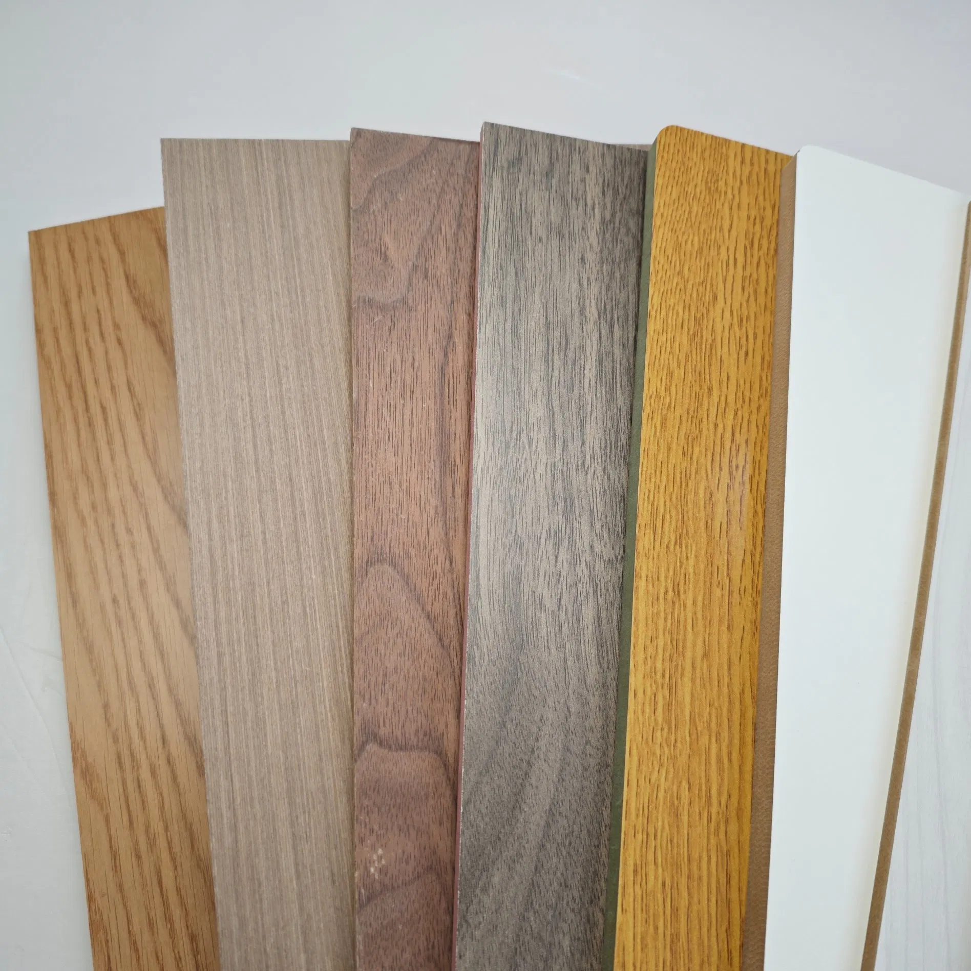 Chipboard 1830*2440 Melamine Faced Particle Board for Kitchen and Cabinets for Colombia