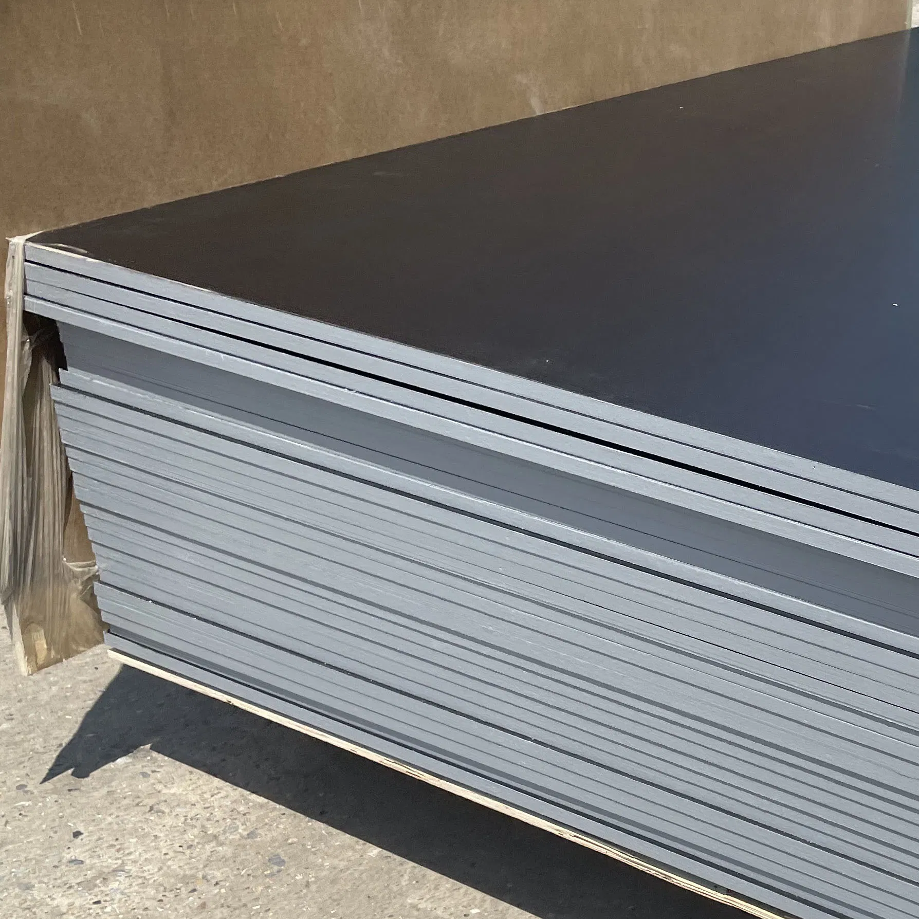 Engineered Wood Panel Poplar Core Film Faced Plywood Factory Sale Prices