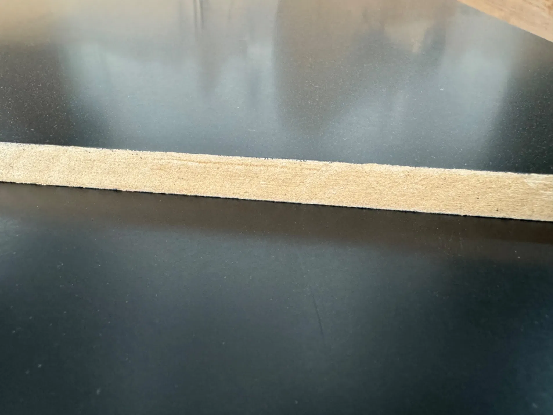 High Gloss UV Black and White Melamine MDF Board for Furniture Decorative and Table Cabinet Doors and Window Board