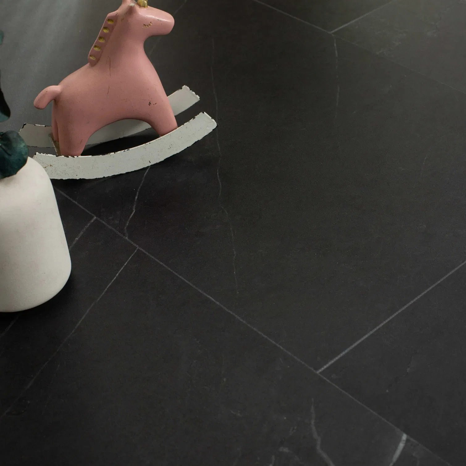 6mm Stone-Patterned Slip-Resistant Waterproof Spc Flooring for Office Building Bedroom Use Floor