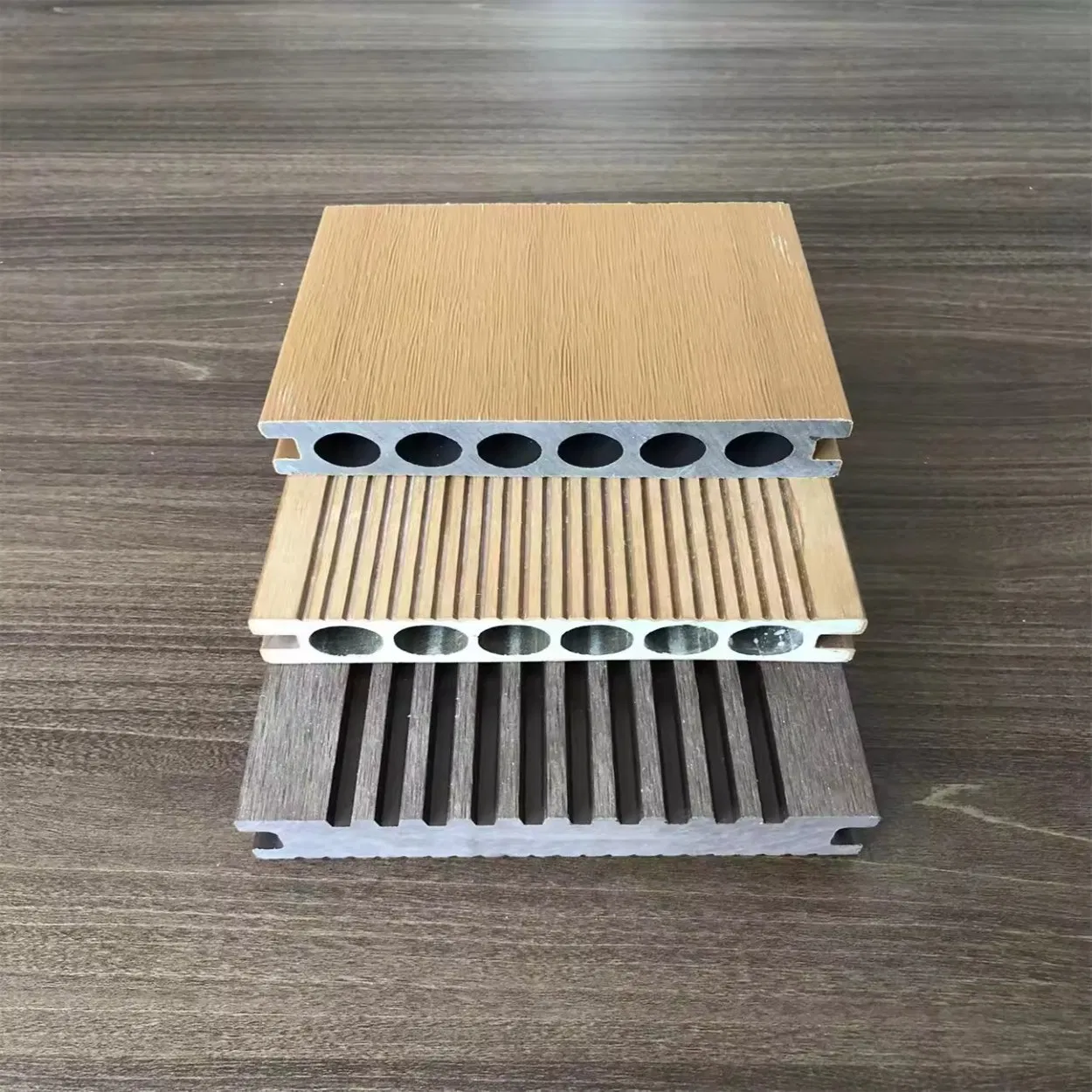 Free Sample Cheap Price 21mm 23mm 25mm 30mm 40mm Click Parquet MDF/HDF/Vinyl/WPC /Lvt/Spc Plastic Wood Waterproof Laminate Vinyl Flooring WPC Decking