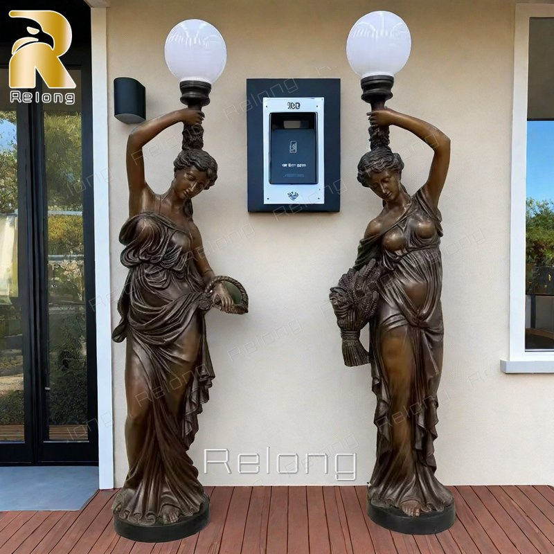 Indoor Home Decoration Life Size Bronze Lady Holding Lamp Sculpture