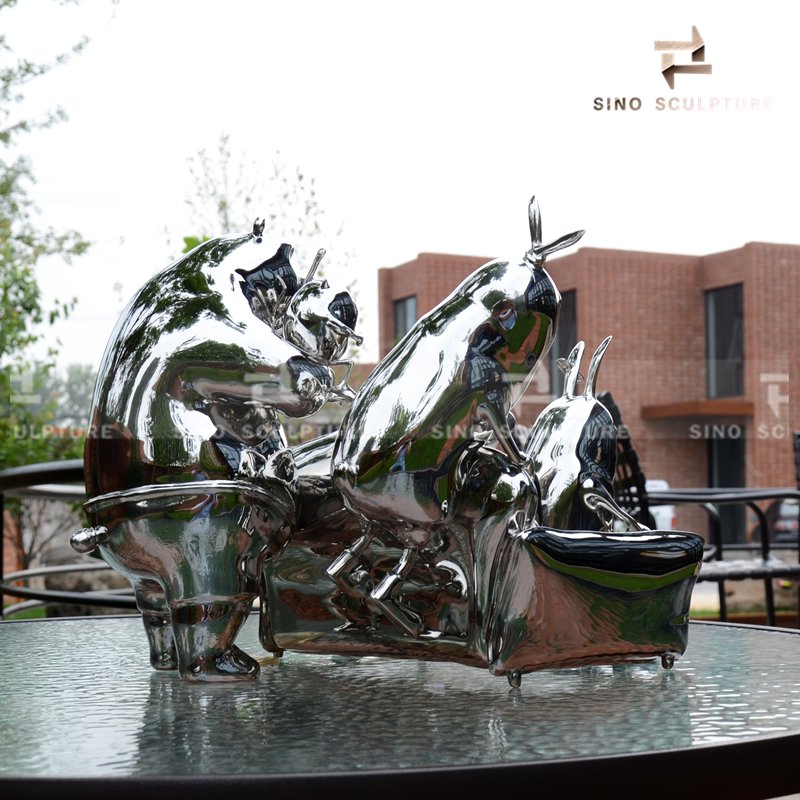 Cartoon Character Casting Stainless Steel Statue as Decoration