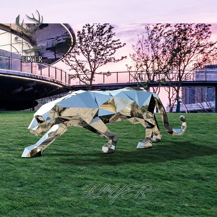 Outdoor Metal Animal Sculpture High Polished Stainless Steel Geometric Lion Statue