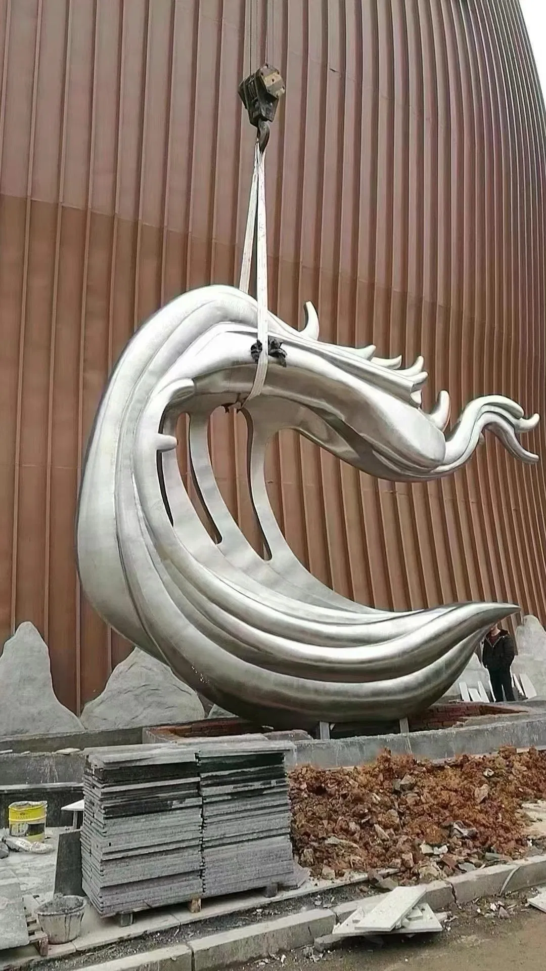 Elegant Public Square Statue Sculpture for Urban Landmarks