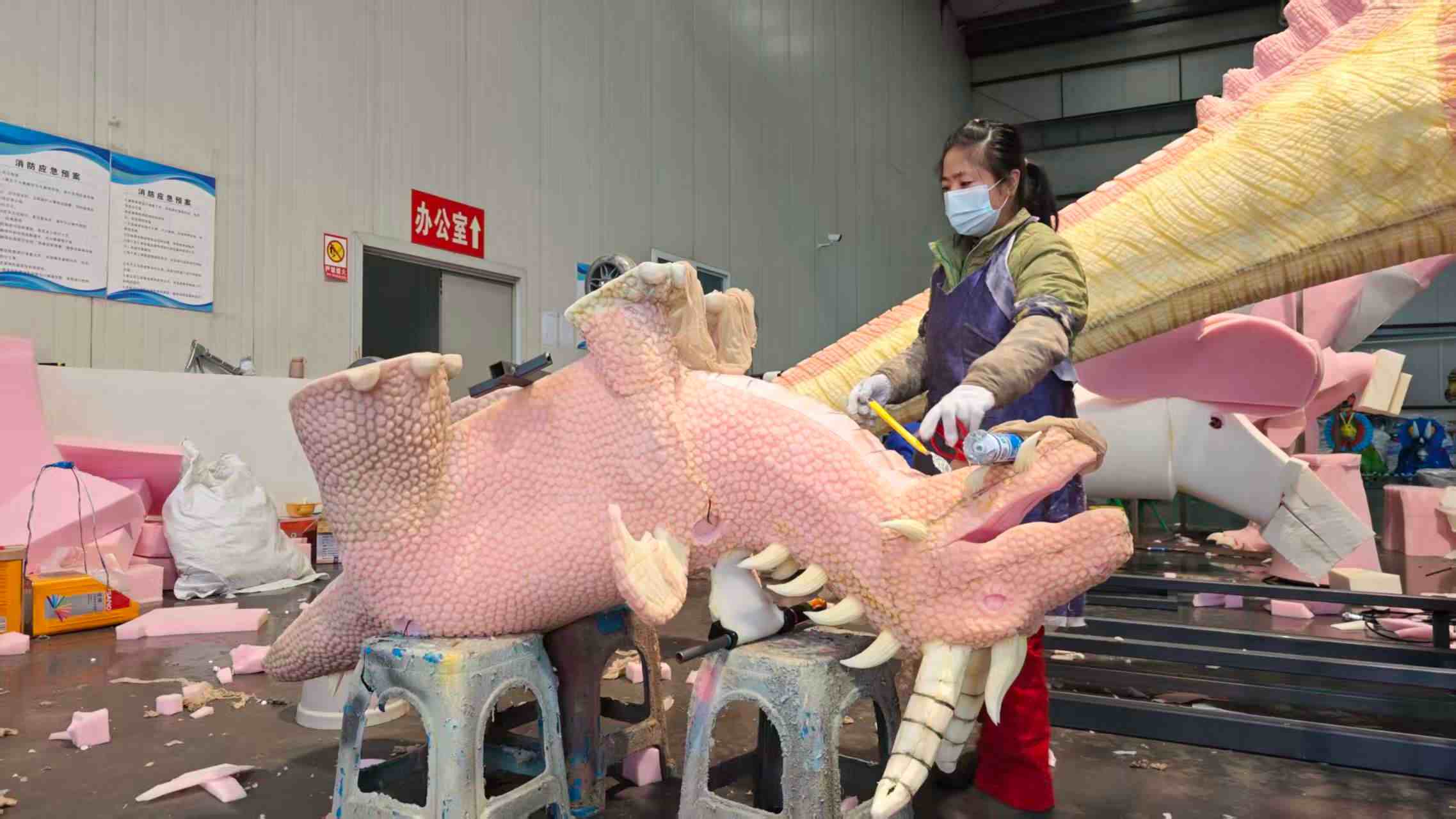 Modeling and shaping decorative products at Stora Decor