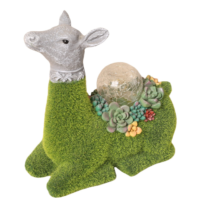 Decorative Solar Resin Flocked Squirrel Statue with LED Light for Yard Art Ornaments