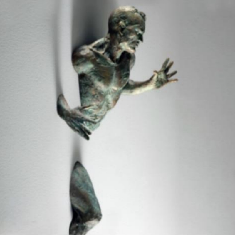 Modern Life Size Art 3D Wall Sculpture Bronze Climbing Man Statue Human Statue