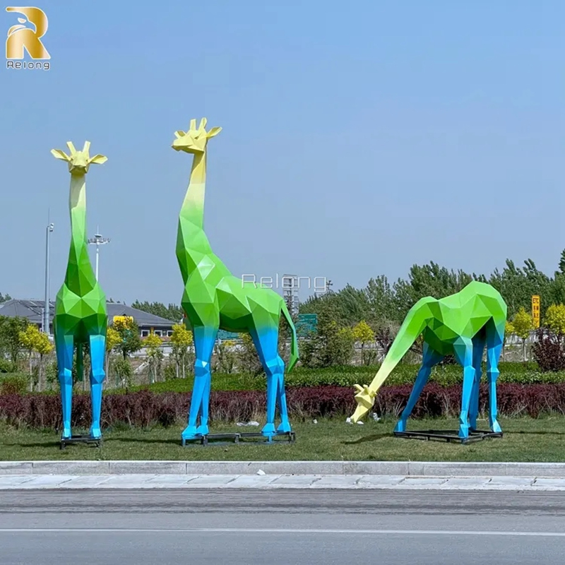 Large Geometric Metal Animal Giraffe Sculpture Statue