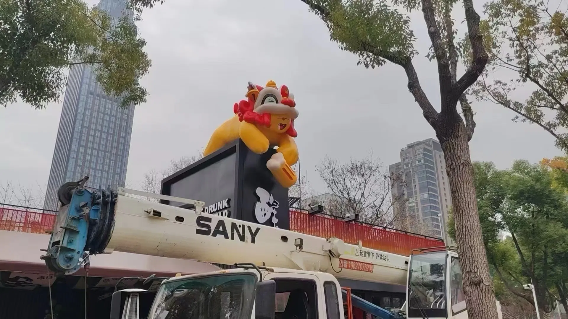 Stunning Public Landmark Art Sculpture for Urban Spaces