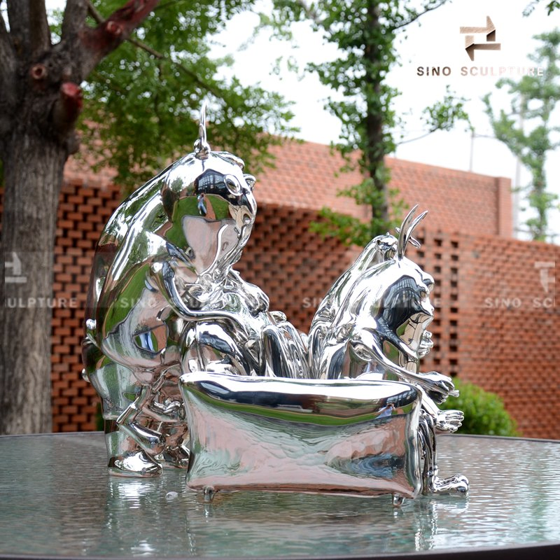 Cartoon Character Casting Stainless Steel Statue as Decoration