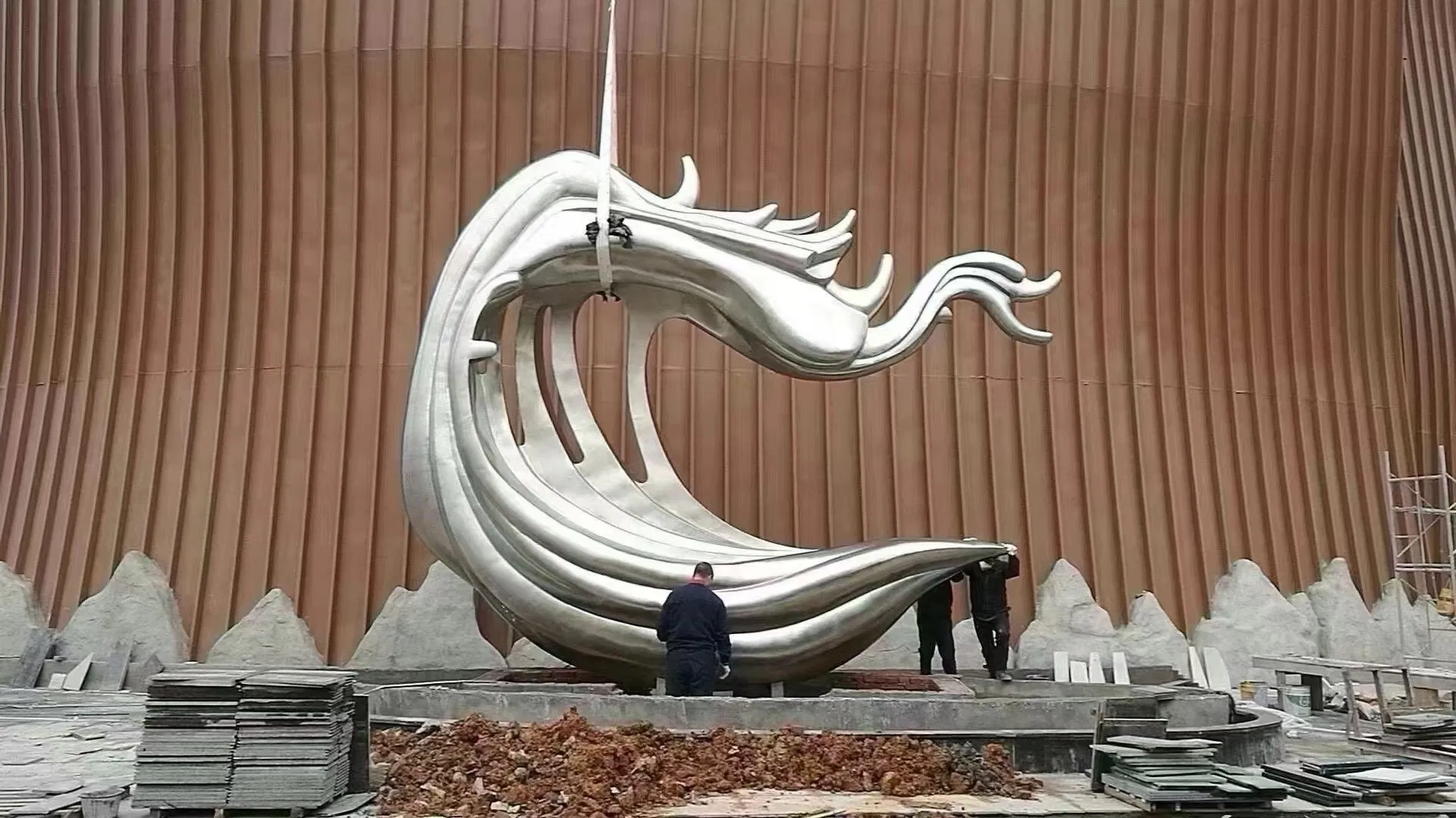 Elegant Public Square Statue Sculpture for Urban Landmarks