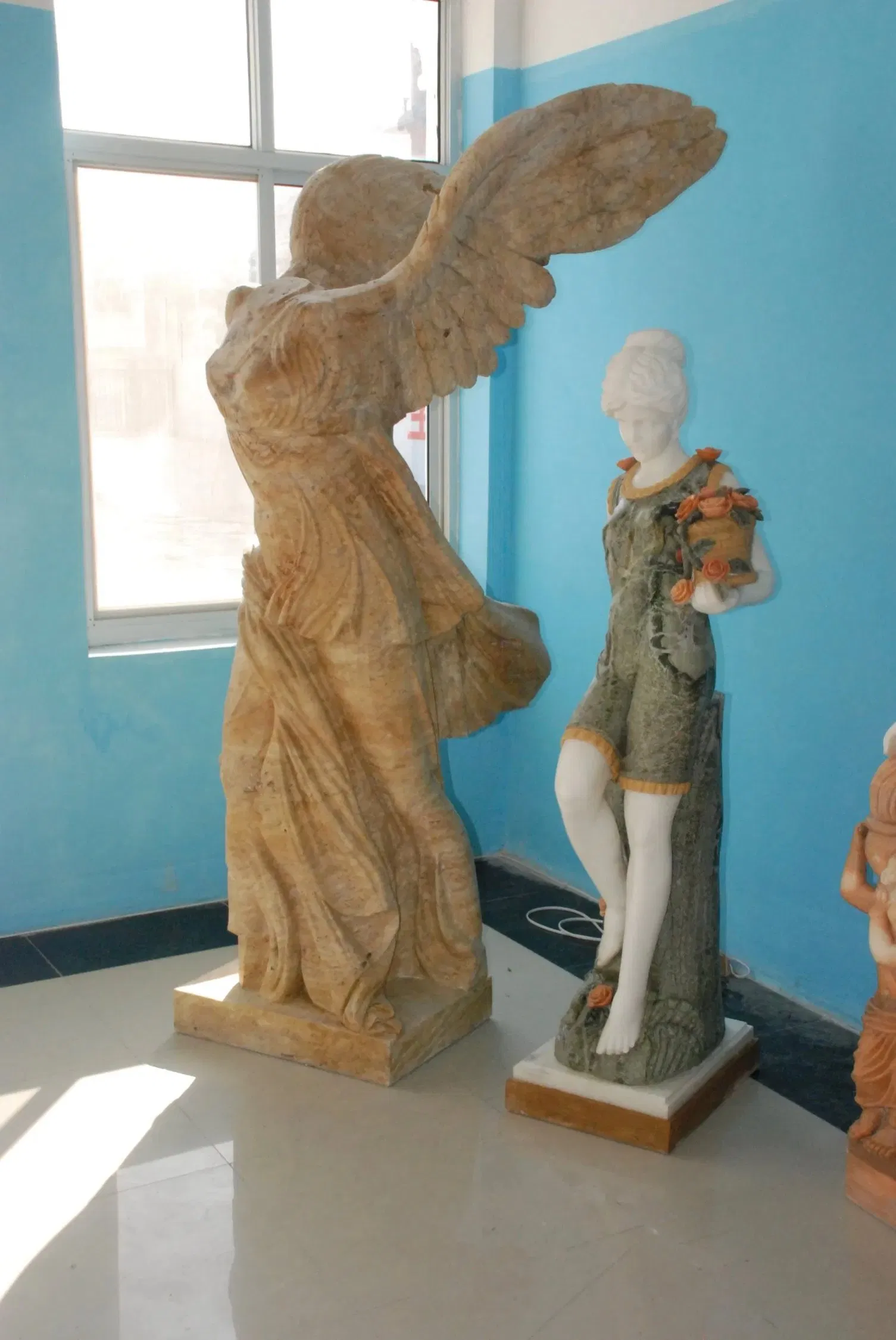 Sturdy Garden Statue for Outdoor Spaces, Weather Resistant Design