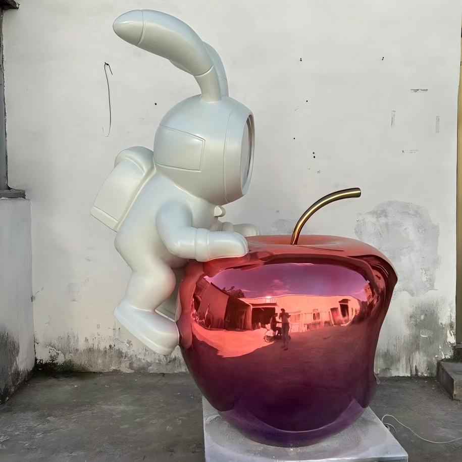 Customized Fiberglass Stainless Steel Chromed Mirror Sculpture for Interior Spaces