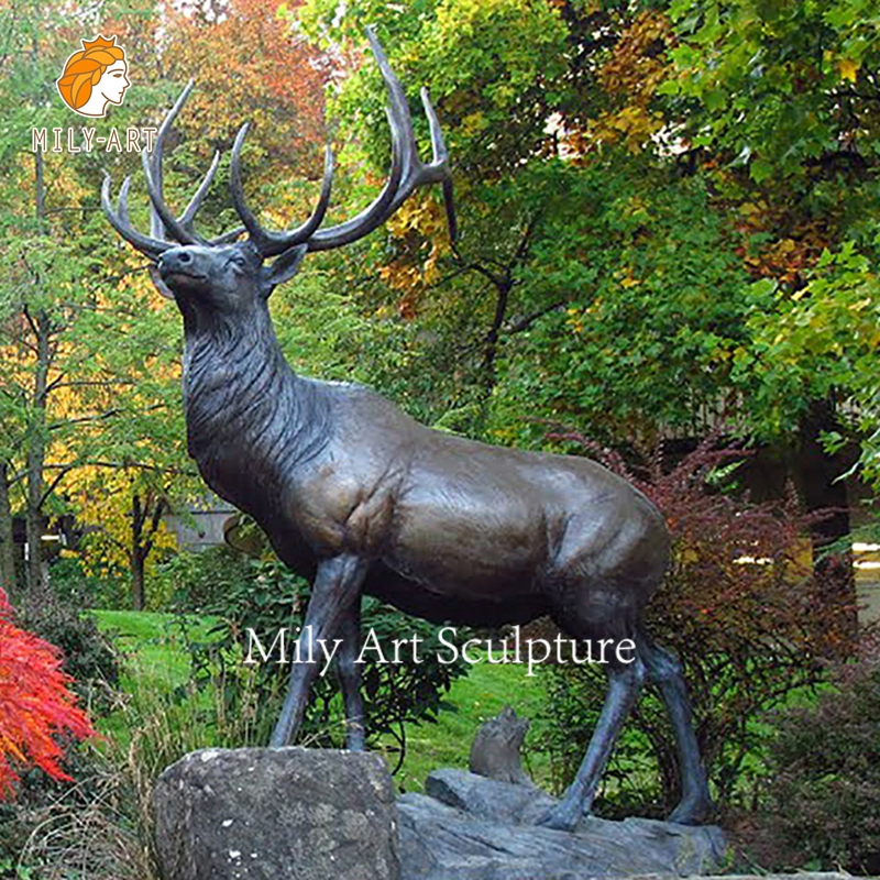 Lifelike Cast Deer Bronze Elk Deer Stag Moose Sculpture for Outdoor Decoration