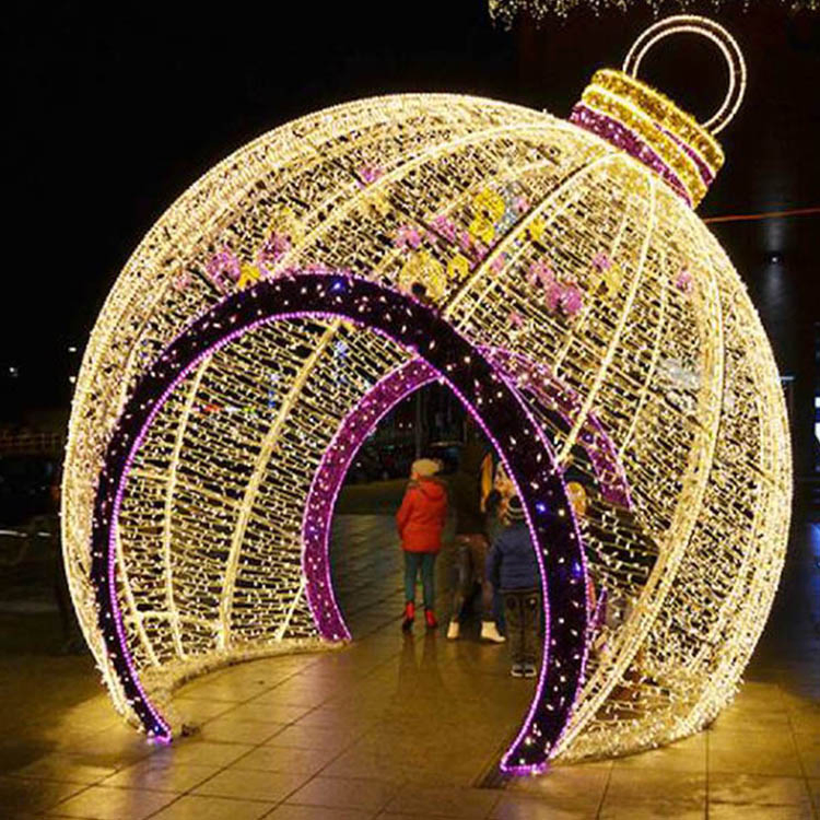 Outdoor Big Christmas Ball Arch Decorations Props for Window Display